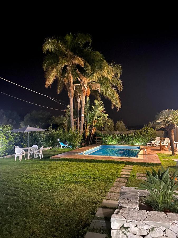 Casa Vacanza Le Tre Palme Apartment Floridia Exterior photo